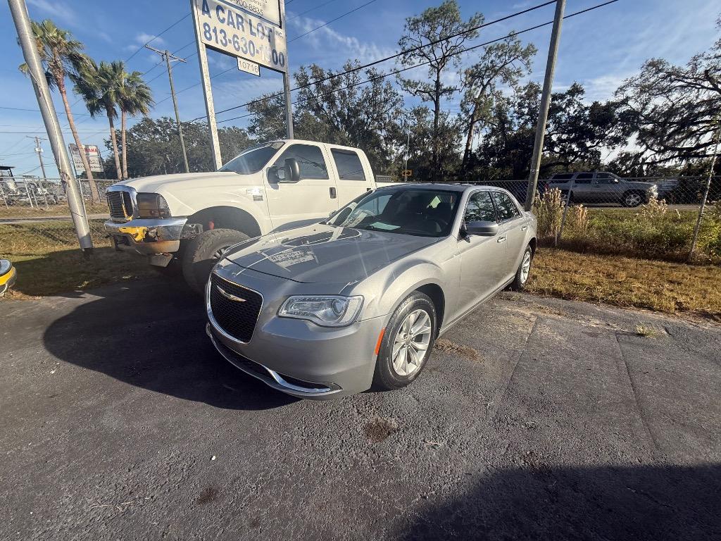 2016 Chrysler 300 Limited