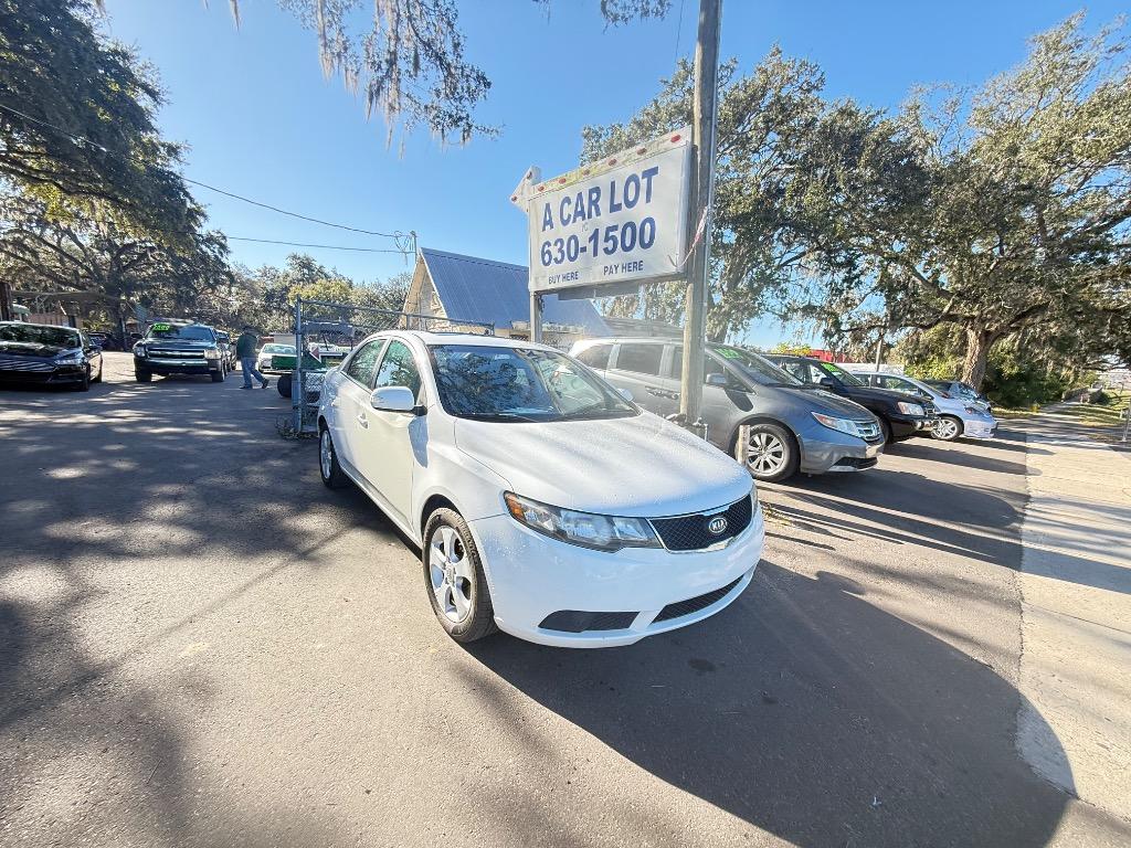 2010 Kia Forte EX's photo