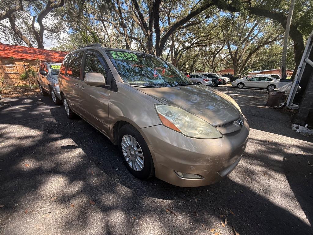 2010 Toyota Sienna XLE