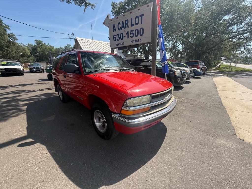 2001 Chevrolet Blazer 2WD LS's photo