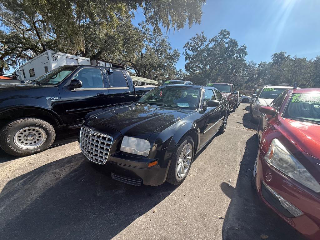 2008 Chrysler 300 LX's photo