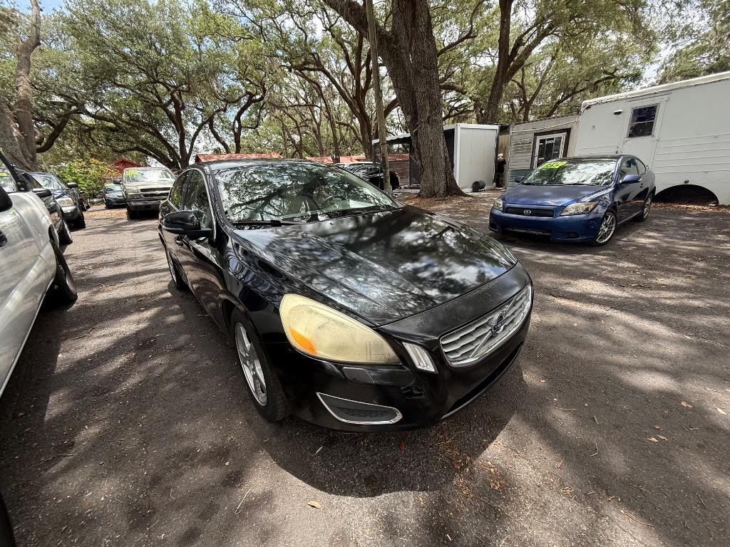 2013 Volvo S60 T5 FWD Auto's photo