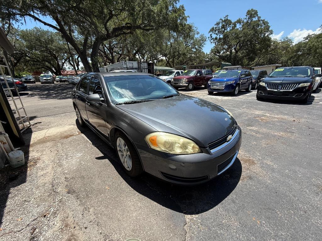 2010 Chevrolet Impala LS's photo