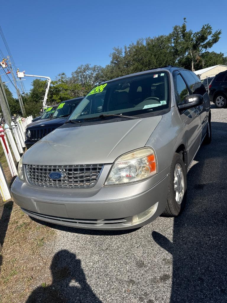 2005 Ford Freestar SEL's photo