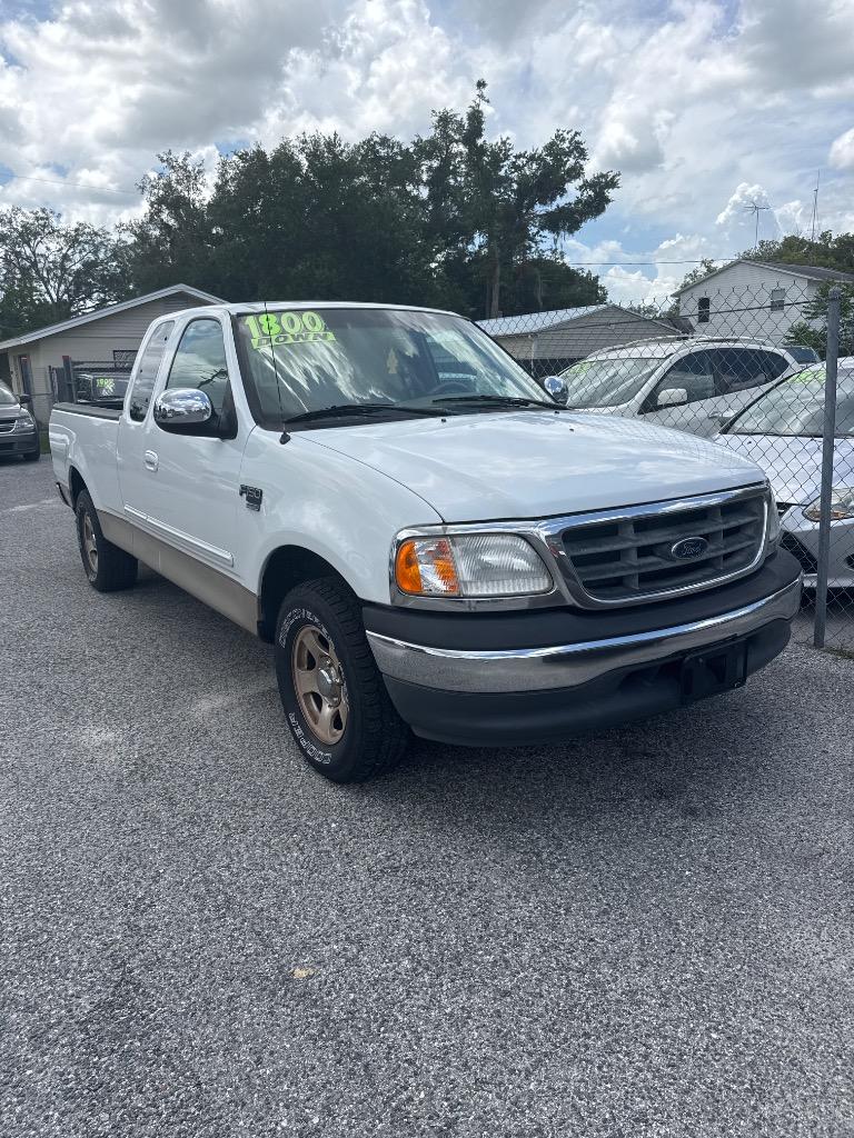 2000 Ford F-150 Lariat SuperCab SWB Styleside's photo